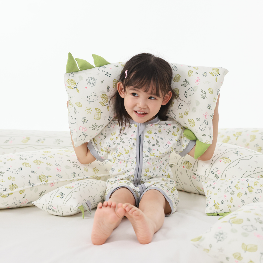 Bed-Time Buddy™ Case Dream Garden A Cream with Color tag - Jumbo