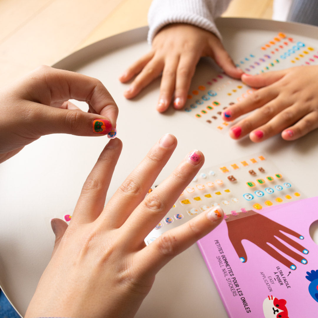 OMY Nail Stickers - Friends