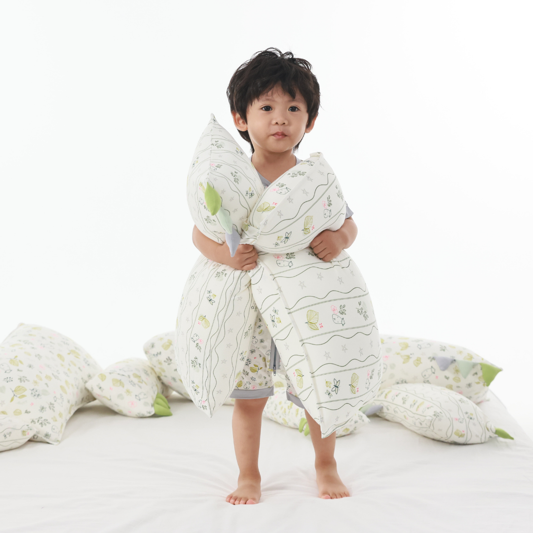 Bed-Time Buddy™ Case Dream Garden B Cream with Color tag - Medium