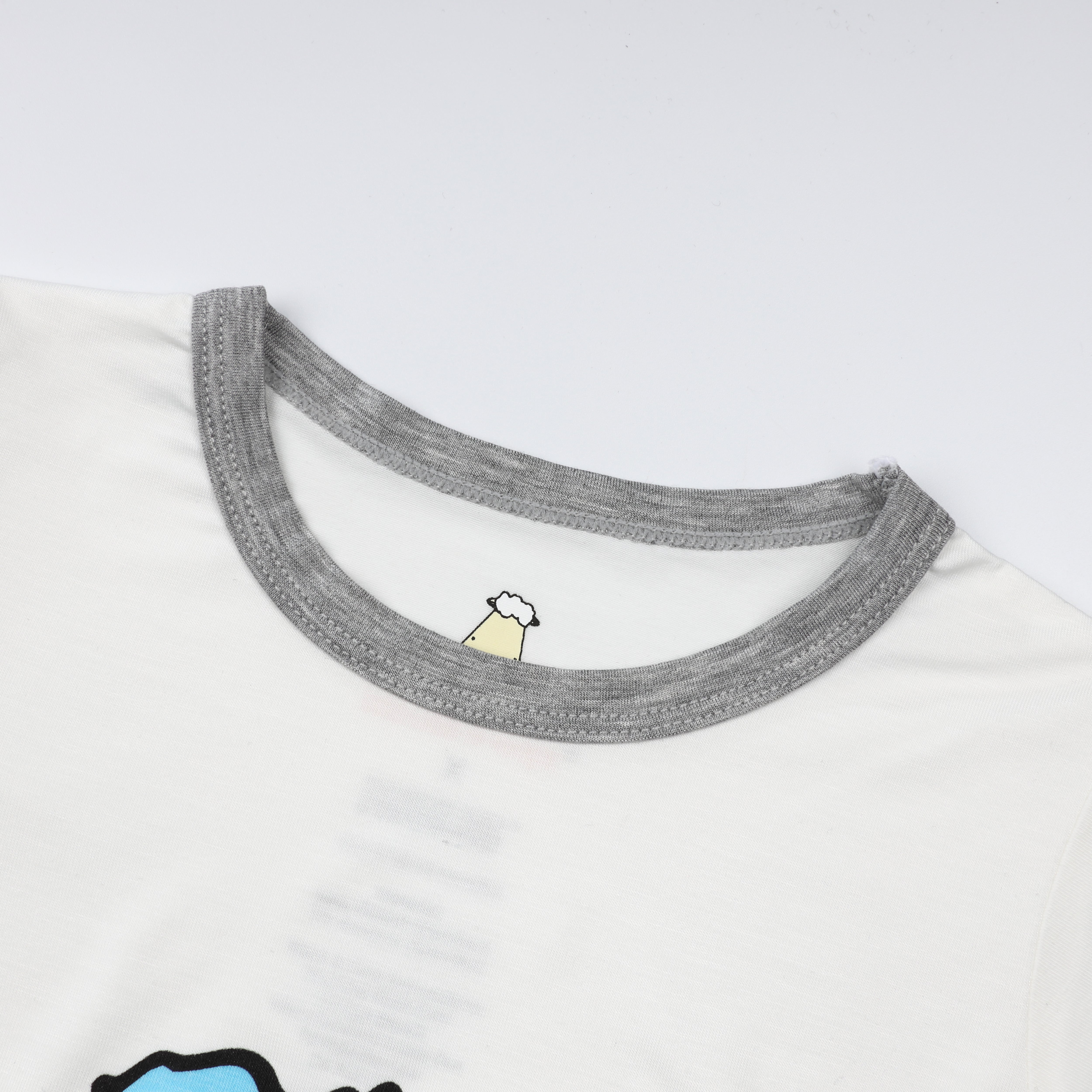 Pyjamas Set S22 White + Pants S22 Grey