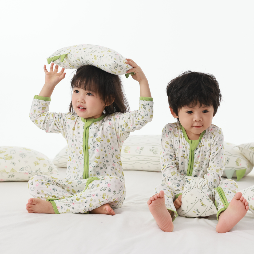 Bed-Time Buddy™ Case Dream Garden B Cream with Color tag - Small